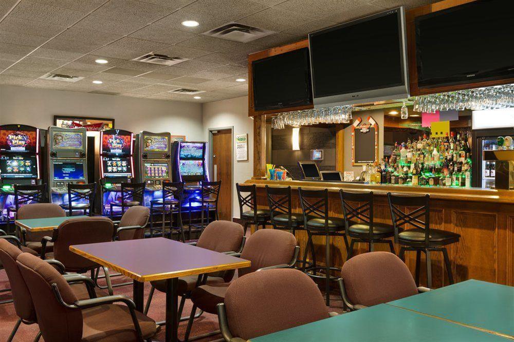 Coast Swift Current Hotel Екстер'єр фото