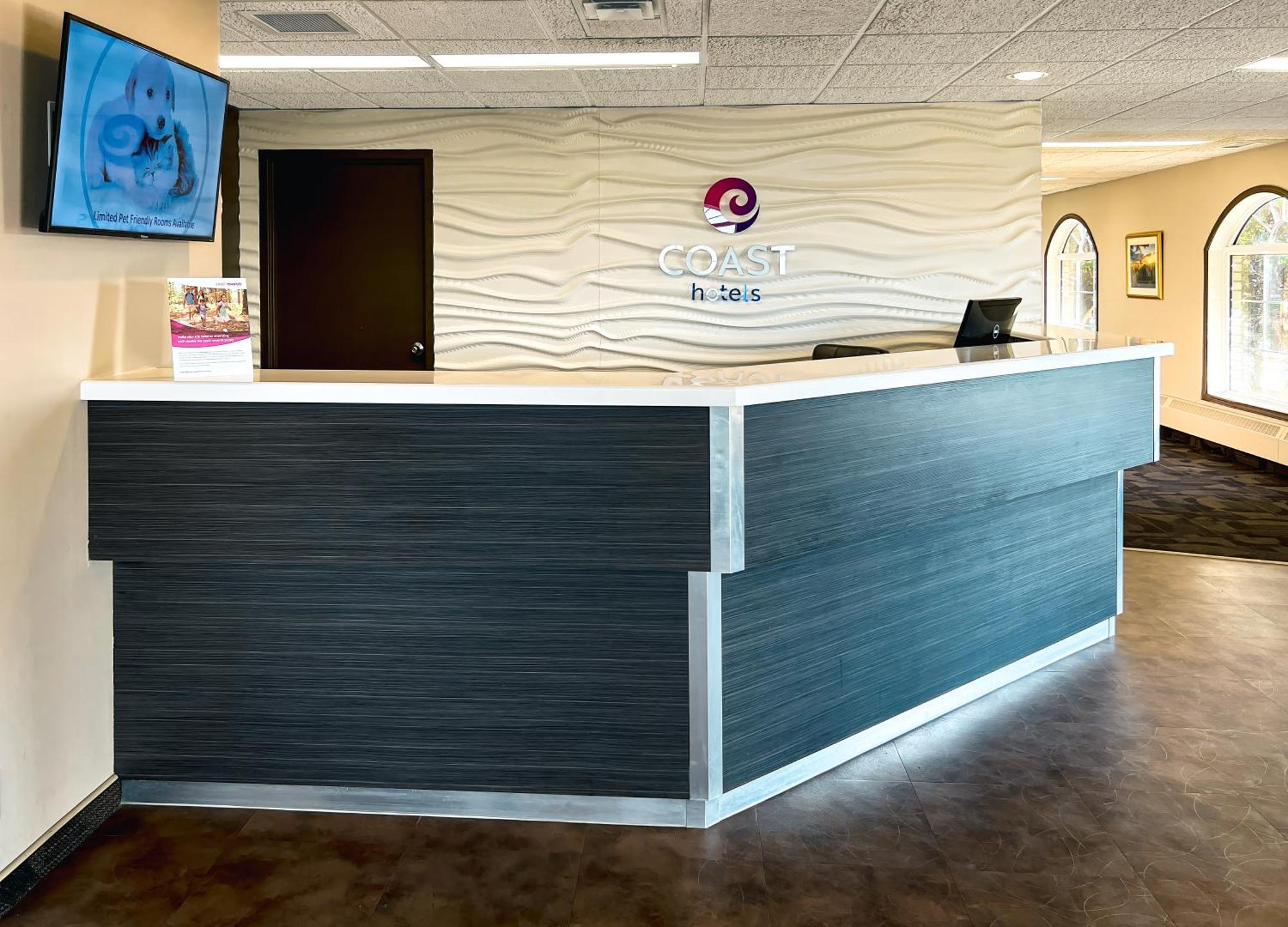 Coast Swift Current Hotel Екстер'єр фото