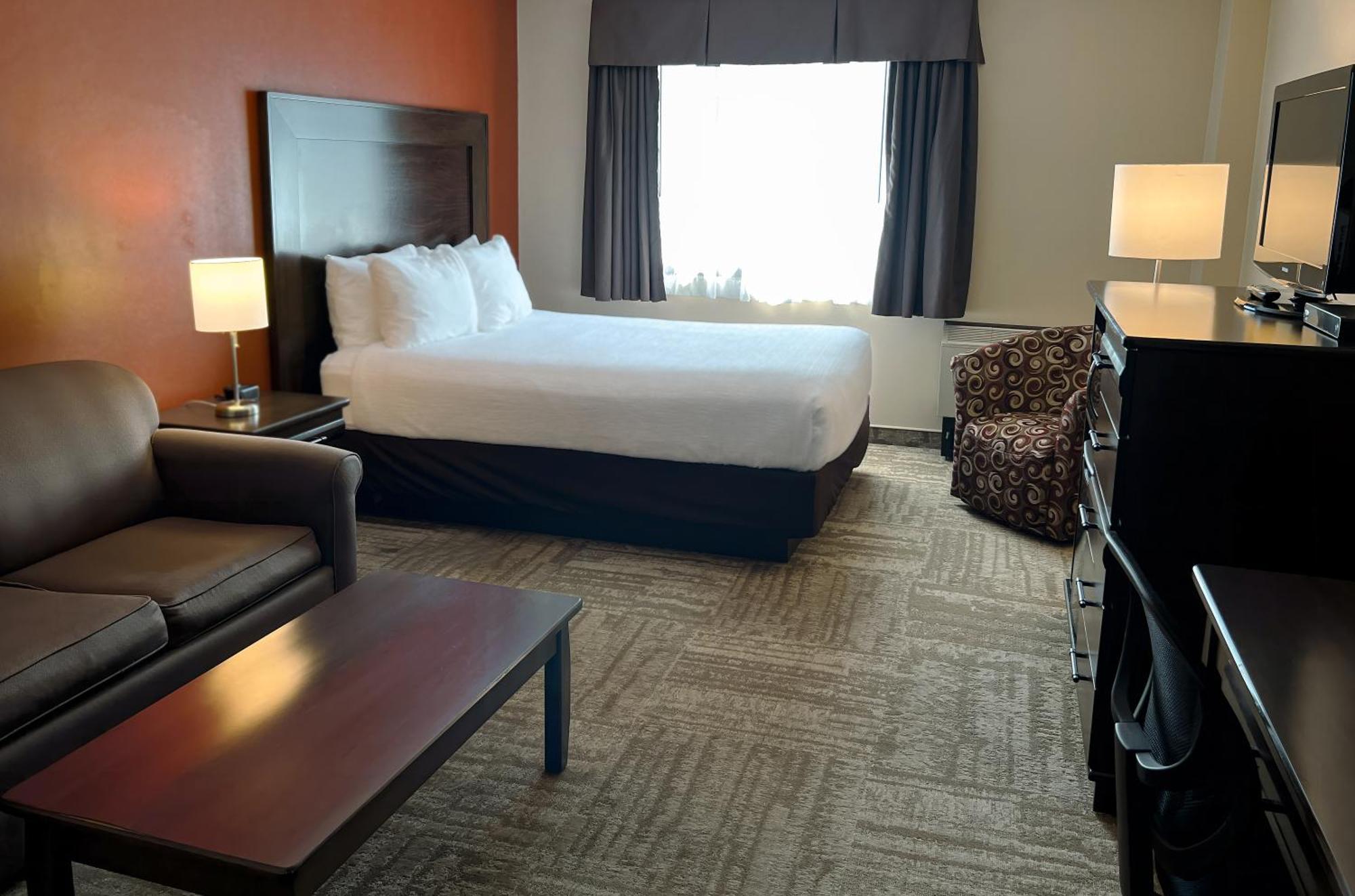Coast Swift Current Hotel Екстер'єр фото