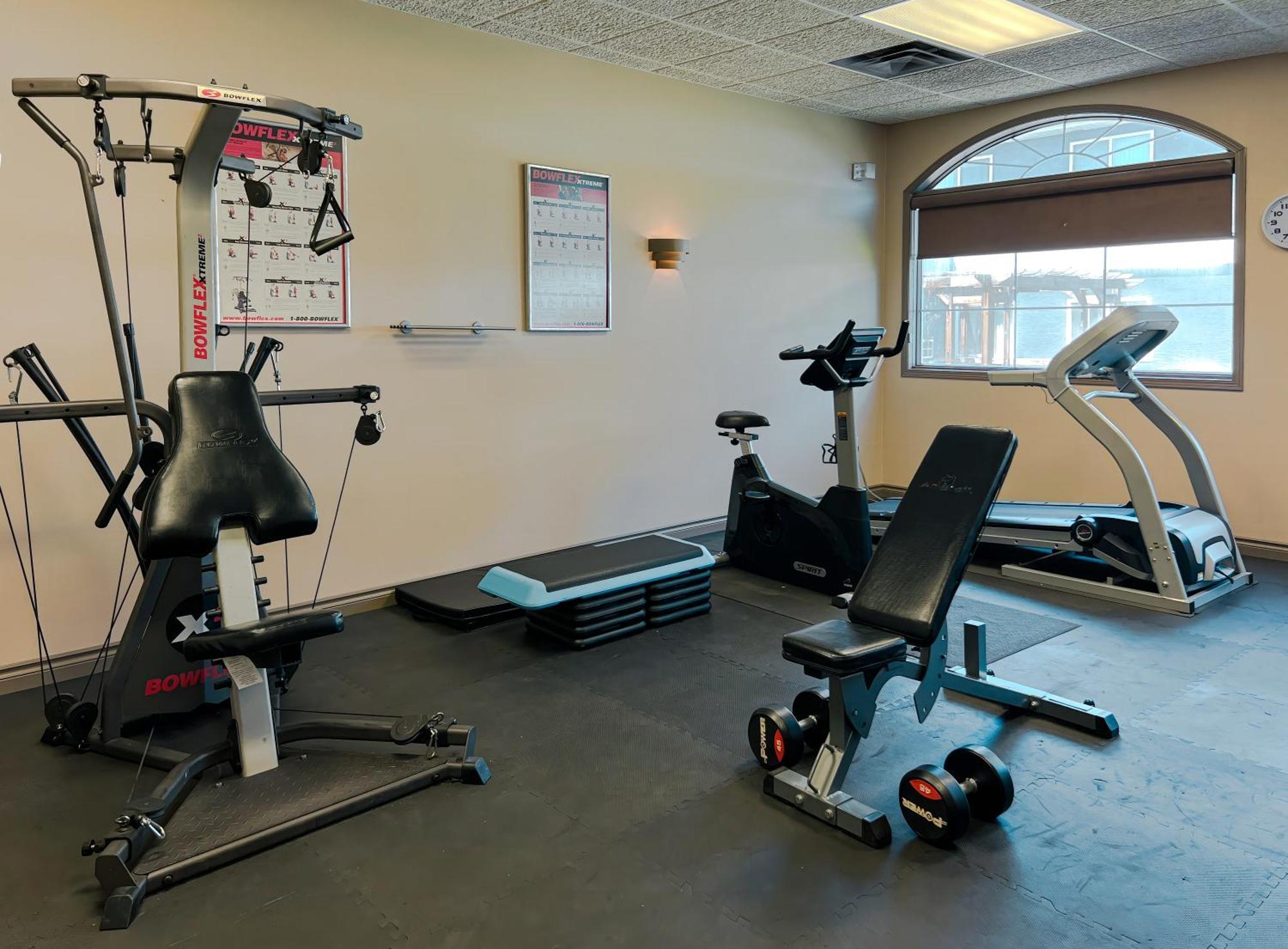 Coast Swift Current Hotel Екстер'єр фото