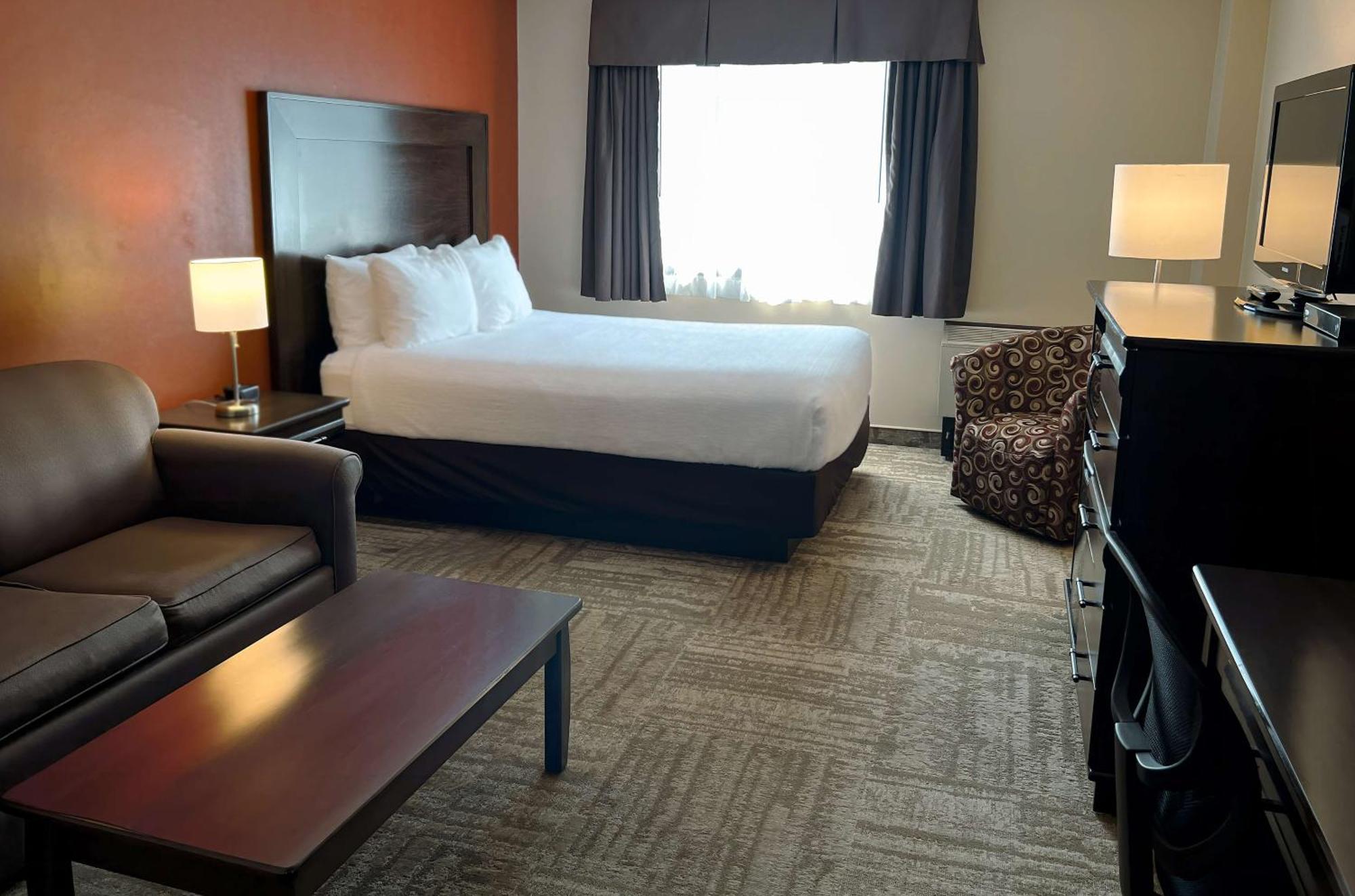 Coast Swift Current Hotel Екстер'єр фото