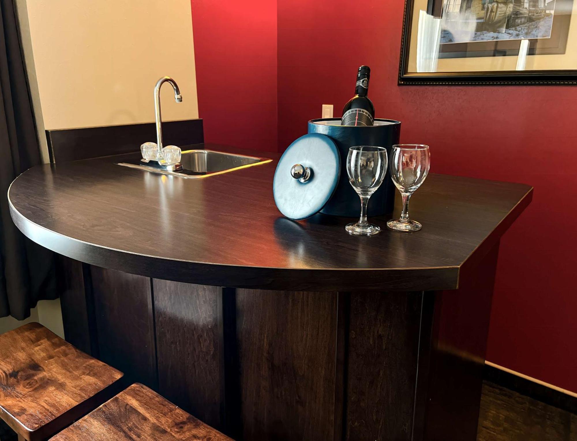 Coast Swift Current Hotel Екстер'єр фото