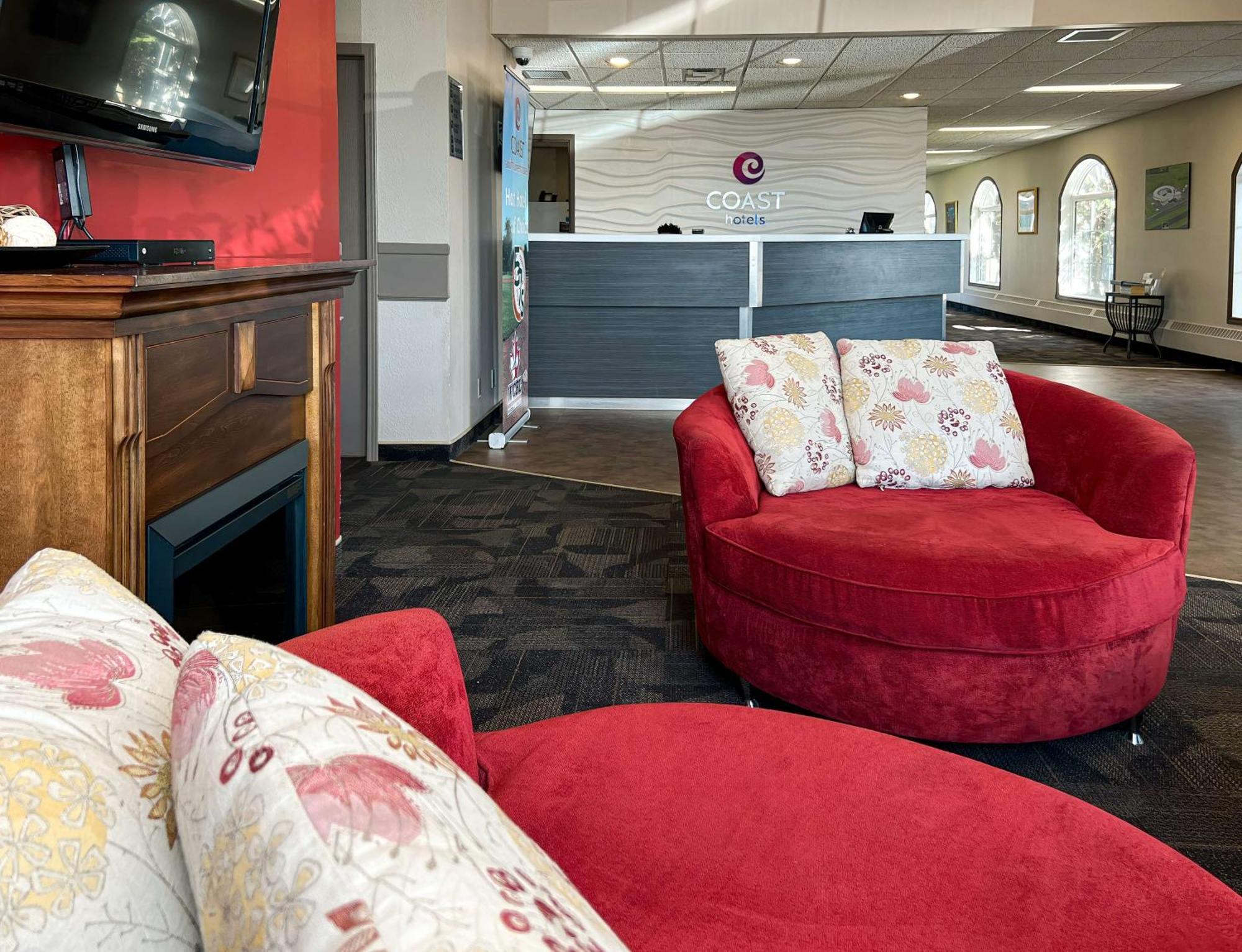 Coast Swift Current Hotel Екстер'єр фото
